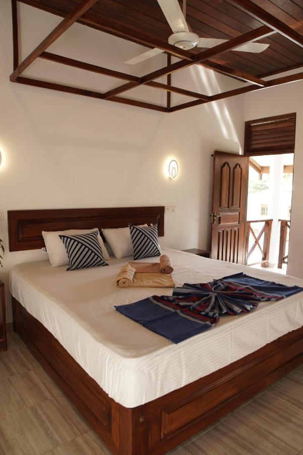 Hotel Surf Nest Hiriketiya Dikwella Exterior foto