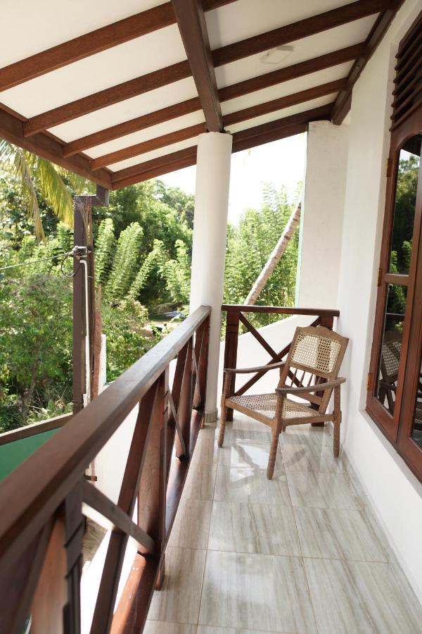 Hotel Surf Nest Hiriketiya Dikwella Exterior foto
