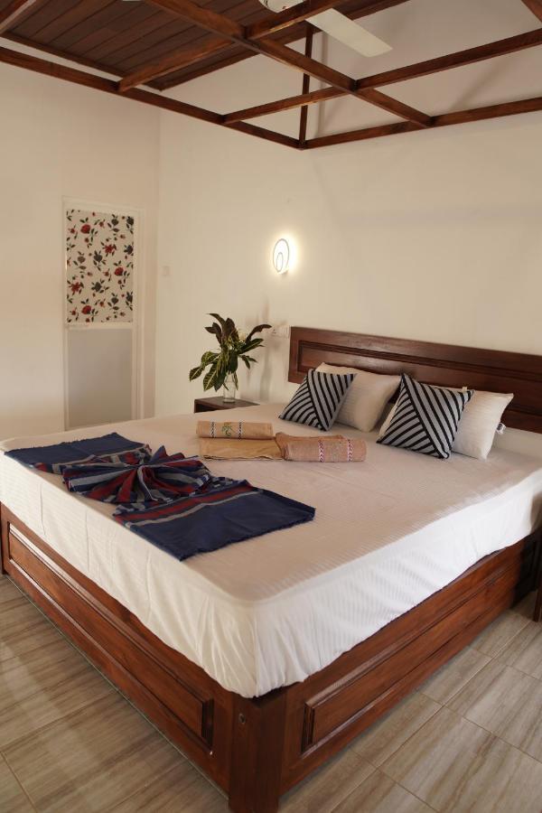 Hotel Surf Nest Hiriketiya Dikwella Exterior foto