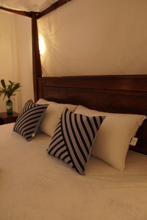 Hotel Surf Nest Hiriketiya Dikwella Exterior foto